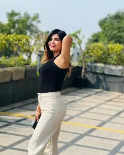 Call Girls Mandrem Cash On Delivery